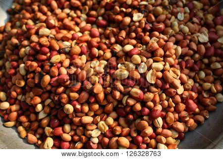 a close up image of fresh n healthy dry peenuts