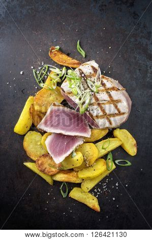 Tuna Steak with Fried Potatoes