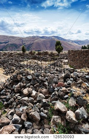 Ã?ÃÂrumbling wall of the Incas in the mountains