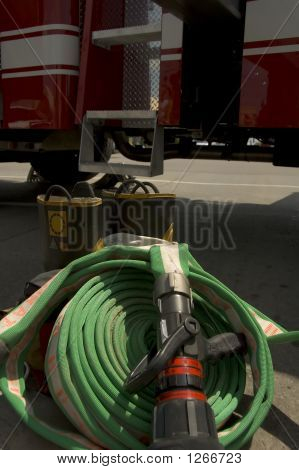 Brandslange og gummistøvler