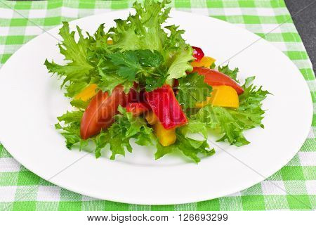 Tomato, Sweet Pepper with Lettuce Salad Studio Phoro
