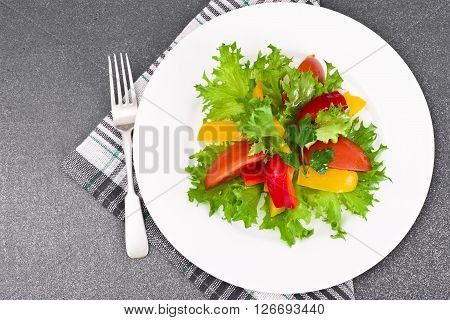 Tomato, Sweet Pepper with Lettuce Salad Studio Phoro
