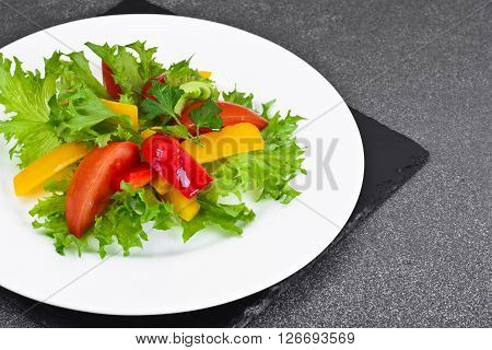 Tomato, Sweet Pepper with Lettuce Salad Studio Phoro