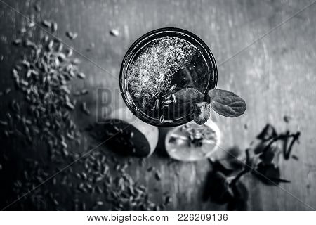 Fennel,variyali Or Foeniculum Vulgare Juice/shrbat With Sliced Lemons,citrus × Limon