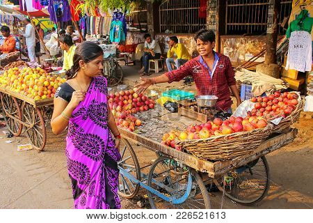 Agra, India - November 10: Unidentified People Shop At Kinari Bazaar On November 10, 2014 In Agra, I