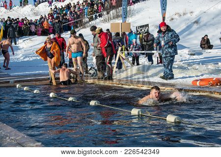 Competitions On Swimming In Ice Water, At The Festival Winter Fun In Uglich, 10.02.2018 In Uglich, Y