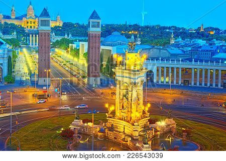 Panorama Towers Venetian And Square Of Spain (placa De Espanya),