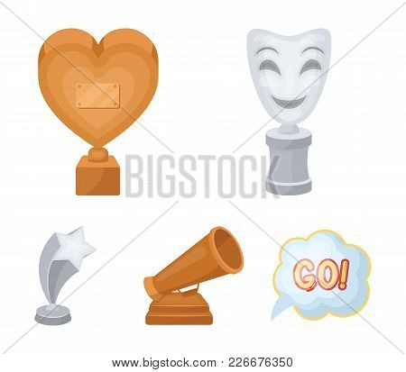 White Mask Mime For The Best Drama, A Prize In The Form Of The Heart And Other Prizes.movie Awards S