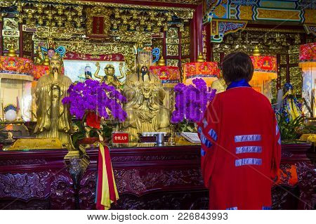 Taipei , Taiwan - Dec 08 : The Interior Of Chih Nan Temple In Taipei Taiwan On December 08 2017. Chi