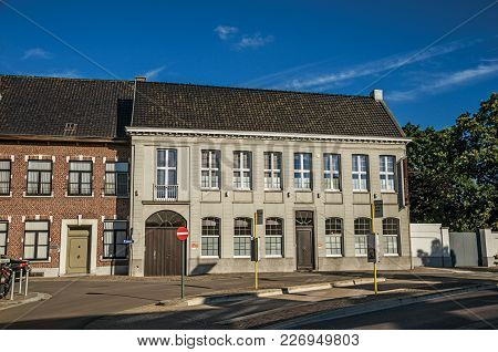 Tielt, Belgium - July 02, 2017. Street And House Facade At Sunset In Tielt. Charming And Quiet Villa