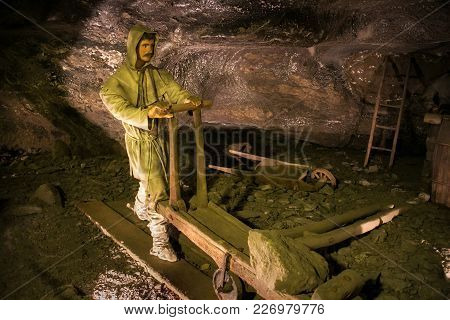 Wieliczka, Poland - May 28, 2016: Dummy Miner In The Wieliczka Salt Mine. Opened In The 13Th Century