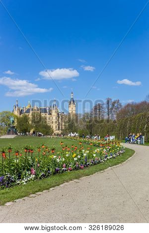 Schwerin, Germany - April 16, 2019: Colorful Tulips In The Castle Garden Of Schwerin, Germany