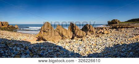 Panorama At Trow Point South Shields, Which Marks The Start Of A Stretch Of Magnesian Limestone Clif