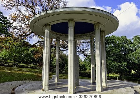 Runnymede, Surrey, Uk - October 2019: Magna Carta Memorial - Symbol Of Freedom Under Law On 6 Octobe