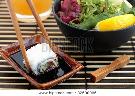 Suşi ve salata
