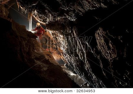 HÃ¶hle HÃ¶hlenforscher erforschen die u-Bahn-explorer