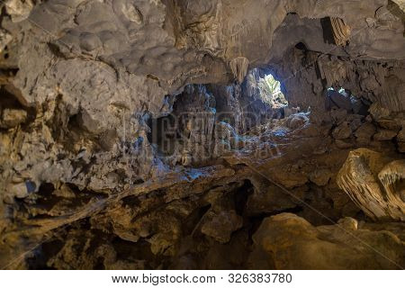 Thien Cung Cave Sprawling Natural Grotto With Intricate Stalactite & Stalagmite Formations In Halong