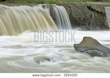 Büyük rakun Creek