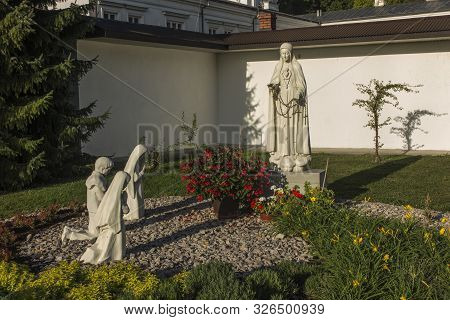 Chelm, Poland, September 14, 2019: Shrine, The Basilica Of The Virgin Mary In Chelm In Eastern Polan