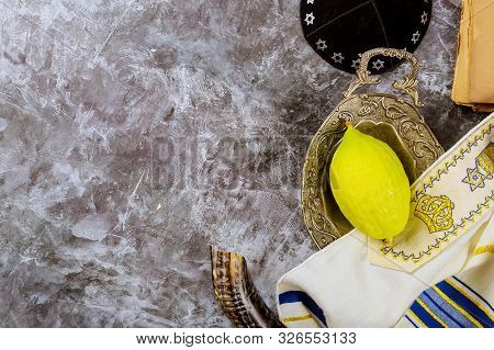 Jewish Religious Symbol Festival Of Sukkot. Traditional Symbols The Four Species : Etrog, Lulav, Had