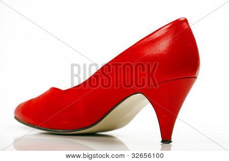 Rote Pumps auf weiÃŸ