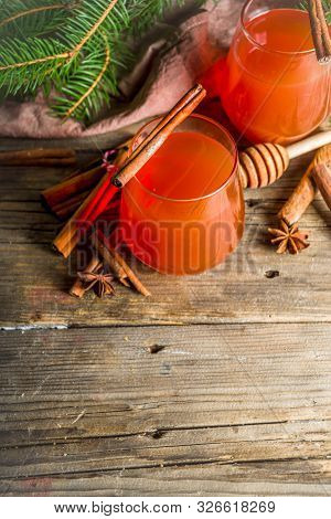 Winter And Christmas Wassail Hot Cocktail