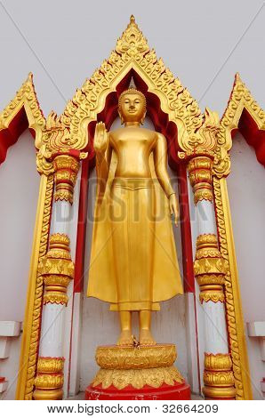 Buda dourado