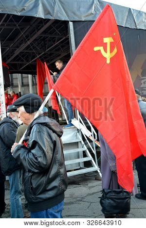 Kaliningrad, Russia - November 07, 2017: Elderly Man Holds Red Ussr Flag At Cprf Rally