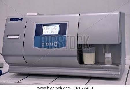 낙농 제품을 테스트 하기 위한 실험실 장비