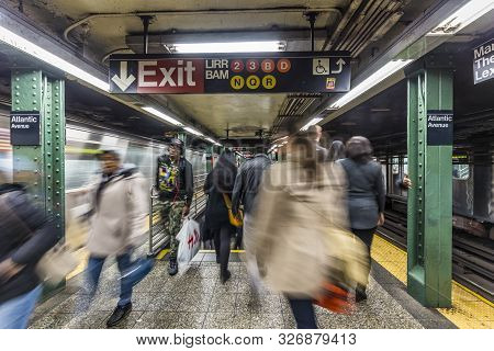 New York, Usa - Oct 20, 2015: People Wait At Subway Station Atlantic Avenue In New York. With 1.75 B