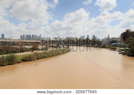 Tel Aviv, Israel - March 17, 2019: Yarkon Park With Yarkon River And Skyline In Tel Aviv. Yarkon Par