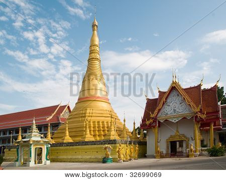 Chumpon Khiri Wat v Mae Sot, Thajsko