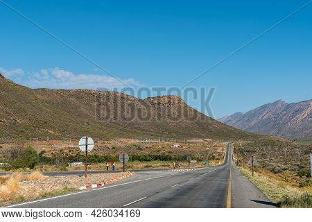 De Doorns, South Africa - April 20, 2021: View Of The Hex River Valley As Seen From The Bottom Of Th