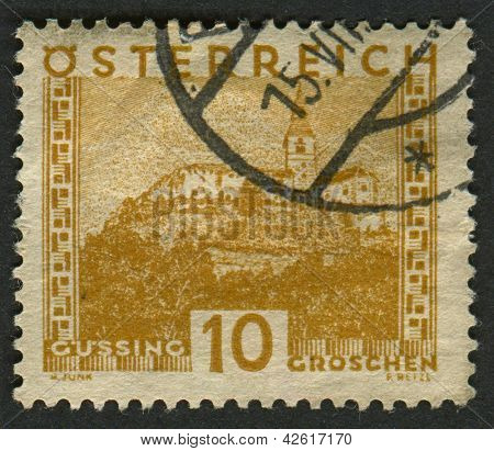 AUSTRIA - CIRCA 1929: A stamp printed in Austria shows image of the Burg GÃ?Ã?Ã?ÃÂ¼ssing castle, circa 1929.