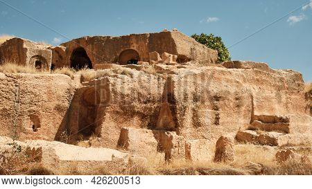 Dara Or Daras Ancient City. Ruins Of East Roman Fortress City In Northern Mesopotamia. Village Of Og