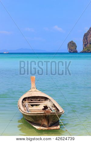 เรือหางยาวยาวหางเรือในประเทศไทยเกาะพีพี