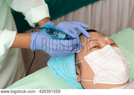 Eyebrow Tattoo Clinic Or Eyebrow Embroidery Clinic