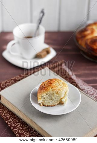 BrÃ¶tchen mit Zucker zum Tee