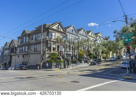 San Francisco,usa - April 18,2018 : Typical Houses Style Of San Francisco,ca On April 18,2018. San F