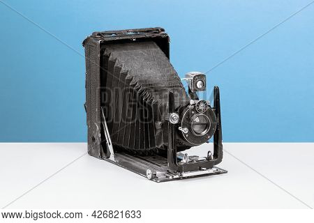 Old Medium Format Camera Of The Early Twentieth Century 6x9