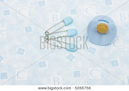 Windel Pins und Schnuller