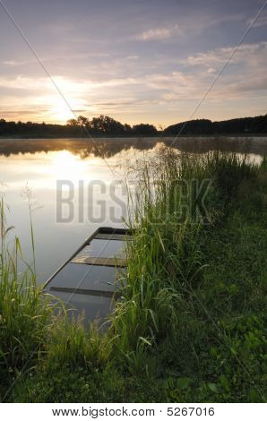 Sonnenaufgang auf dem See