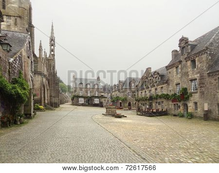 Locronan
