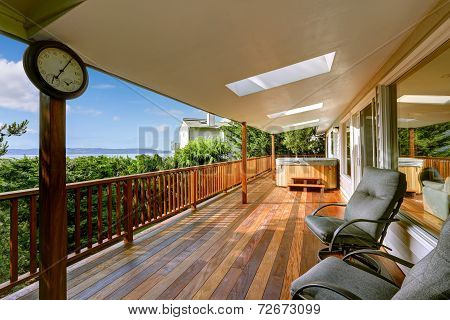 Walkout Deck With Jacuzzi And Skylights