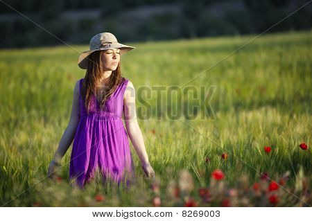 Zavřenýma očima Girl