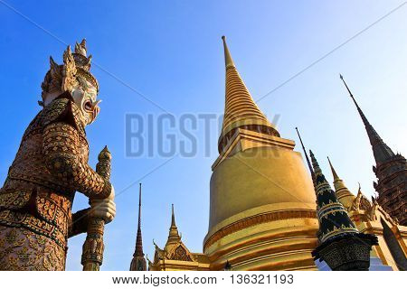 Pra Keaw temple, The famous place located in Bangkok Thailand. it is old grand palace.