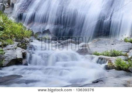Natuurlijke waterval