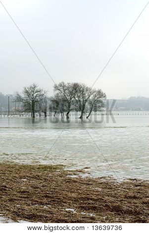 Zmrazené povodňové vody, Francie
