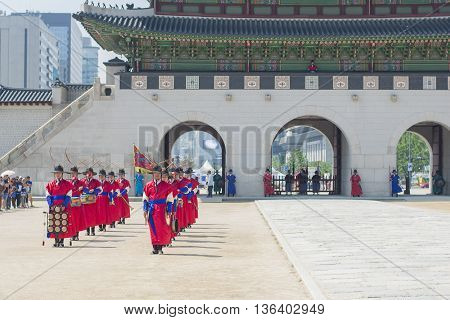 SEOULSouth Korea - MAY 22: Changing of the Royal guard ceremony at the Gwanghwamun main Gate of Gyeongbokgung Palace. MAY 22 2016 in Seoul South Korea
