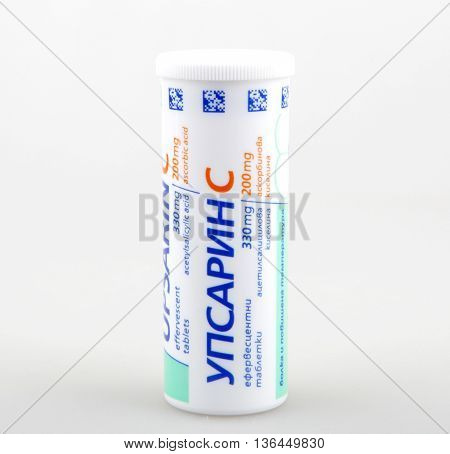 Aytos Bulgaria - June 30 2016: Upsarin Upsa With Vitamin C. Upsarin - Medicine Group Of Non-steroida